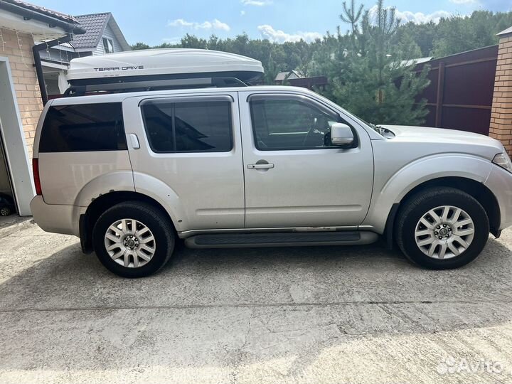 Nissan Pathfinder 2.5 AT, 2012, 318 825 км