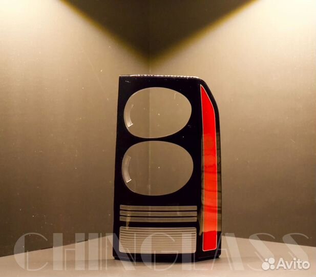 Стекло заднего фонаря Discovery IV