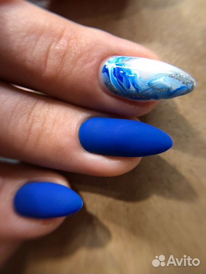 Маникюр и педикюр