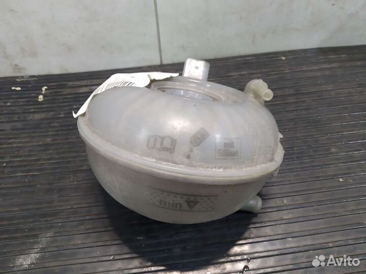 Расширительный бачок passat б8