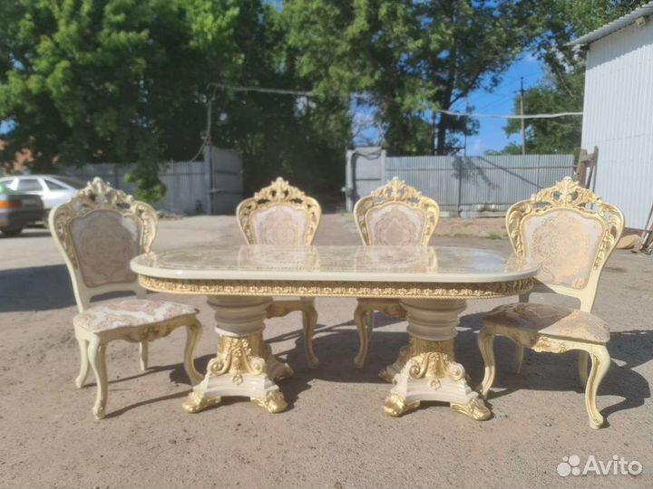 Стол, стулья