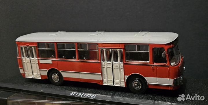 Модель автобуса