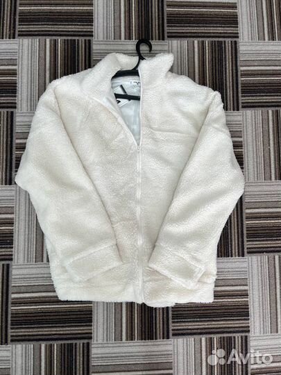 Белая флисовая кофта(шерпа)
