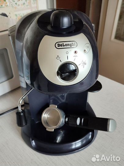 Кофеварка рожковая DeLonghi ec 190