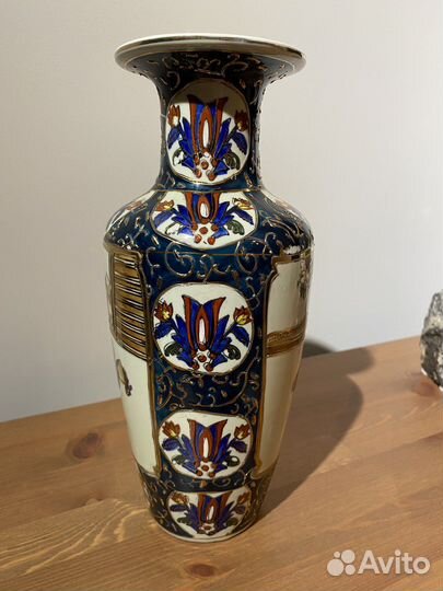 Ваза китайская. Фарфор