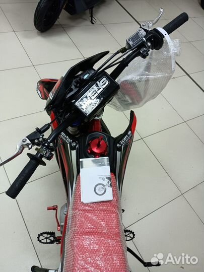 Питбайк Wels RT 140 17\14 красный синий