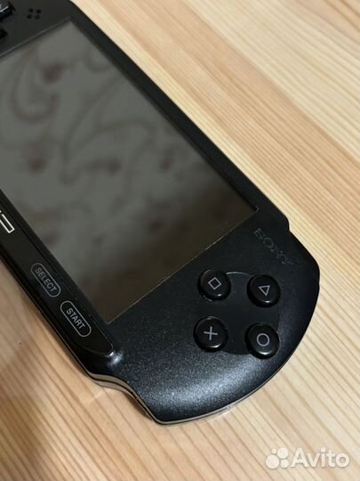 Sony PSP E1008 Street прошитая с играми Майнкрафт