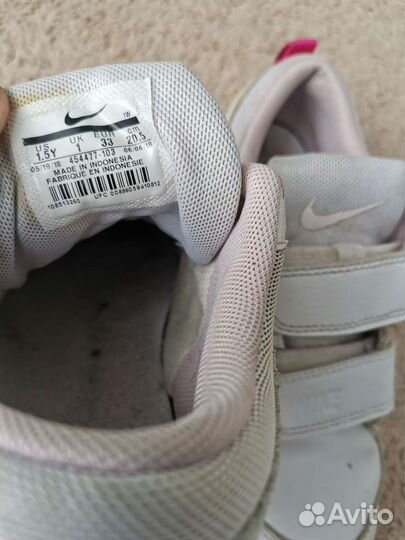 Кроссовки для девочки Nike Original (размер 33)