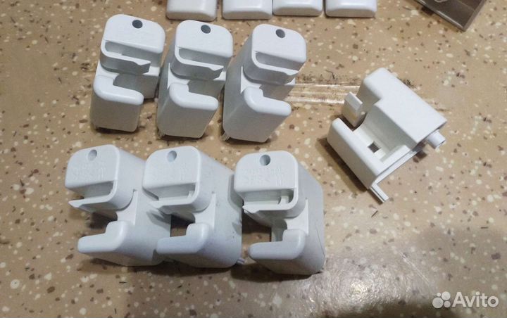 Крепление (опора) холодильника Liebherr