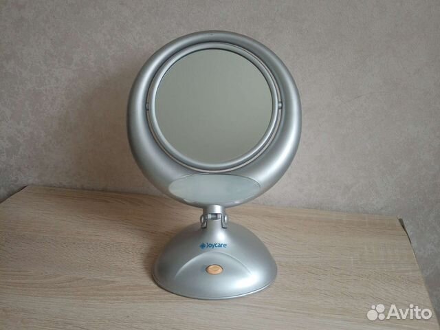 Зеркало для макияжа с подсветкой