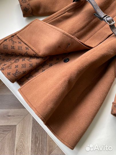 Пальто Louis Lvuitton
