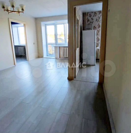 2-к. квартира, 42 м², 3/5 эт.