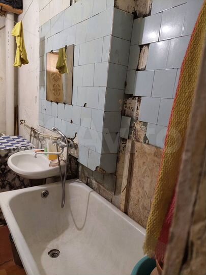 Комната 11 м² в 3-к., 2/2 эт.