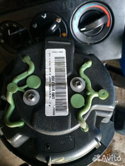 Renault Logan моторчик отопителя