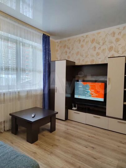 2-к. квартира, 65 м², 1/16 эт.