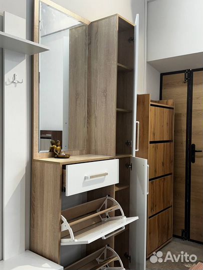 Обувница с зеркалом