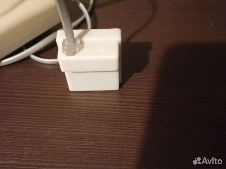 Винтажный модем с подключением к телефонной линии