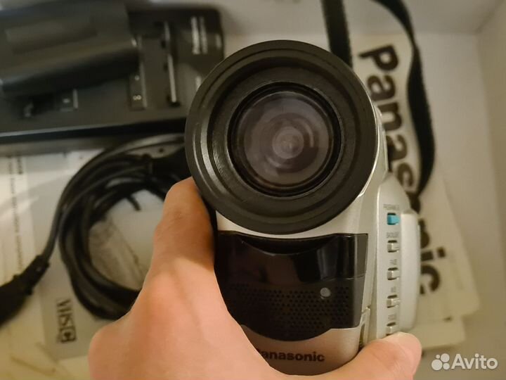 Кассетная видеокамера Panasonic NV-VX27EN