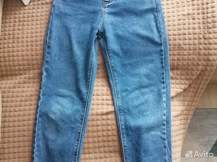 Джинсы бананы