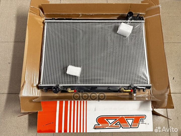 Радиатор Toyota Estima 90-05