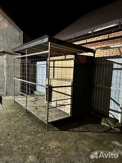 Вольер с будкой для собаки