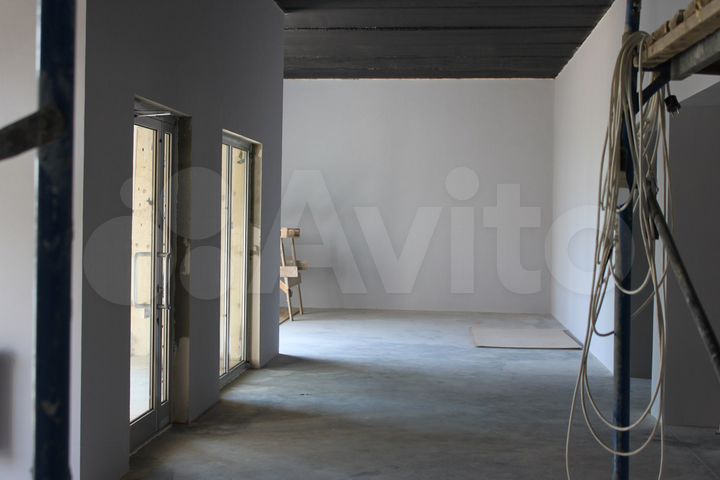 Здание, 2524 м²