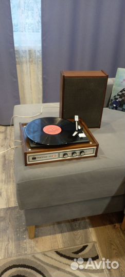 Проигрыватель винила рабочий