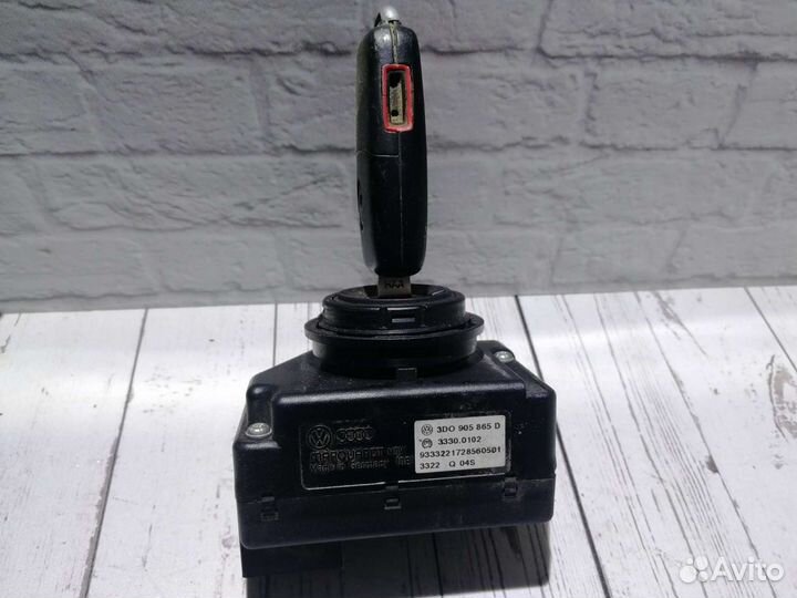 Замок зажигания с ключом Volkswagen Touareg 3.2