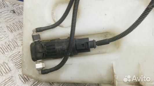 Бачок омывателя volkswagen golf 5 (5BL04NL01)