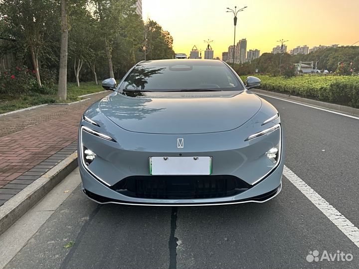 Avatr 12 578 л.с. AT, 2023, 16 000 км