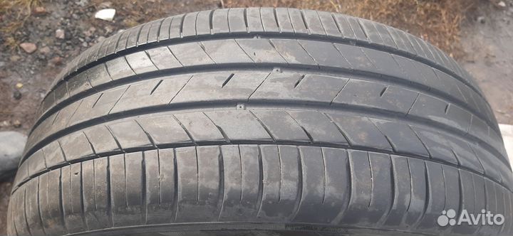 Kumho Ecsta HS52 215/50 R17 95W