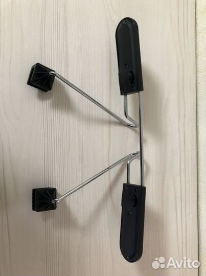 Вешалка автомобильная