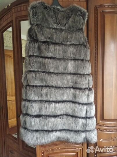 Меховая желетка