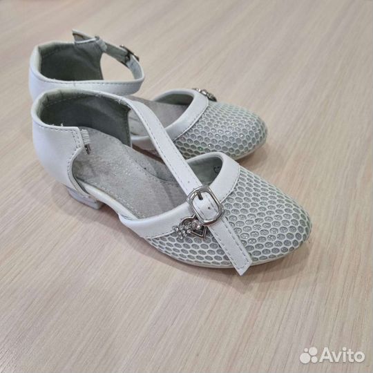 Туфли для девочки 25 размер