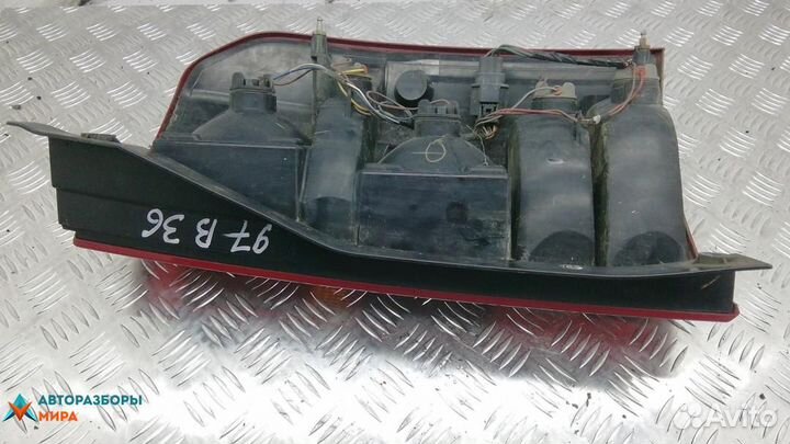 Фонарь задний левый Land Rover Discovery 3 2006