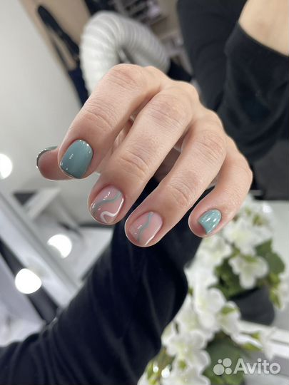 Мастер маникюра, маникюр, покрытие