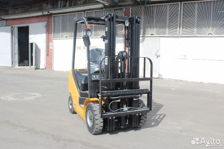Вилочный погрузчик UN Forklift FD18, 2023