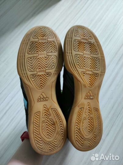 Бутсы Adidas predator для футзала 36 размер