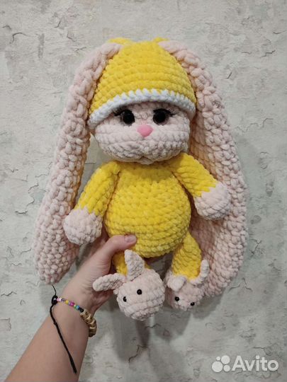 Вязаные игрушки, зайка