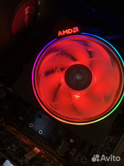 Кулер для процессора AMD Wraith Prism