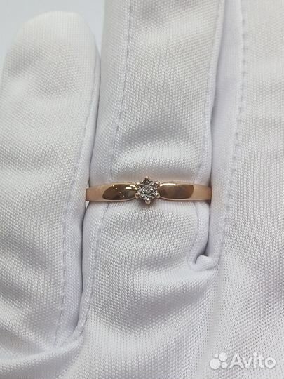 Золотое кольцо с камнем 16,5р