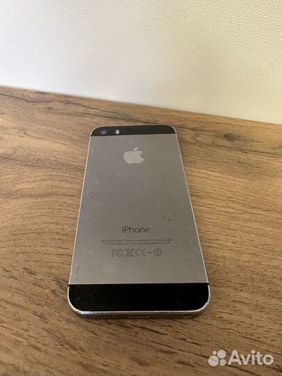 iPhone 5S, 64 ГБ