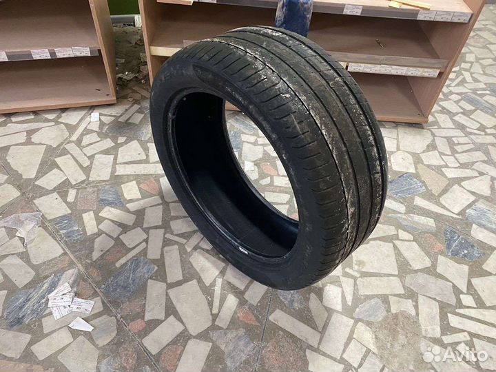Pirelli P Zero 295/40 R21