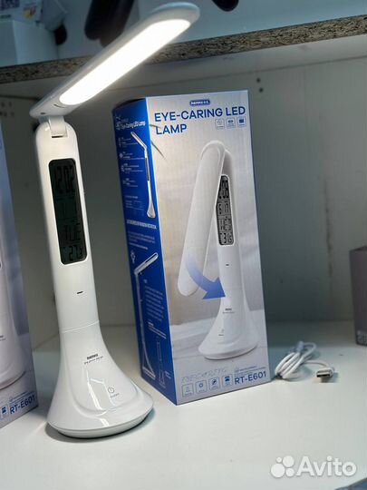 Настольная лампа