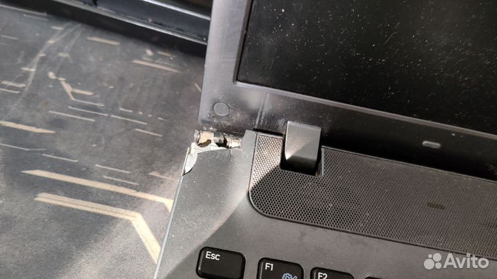 Ноутбук samsung (на запчасти)