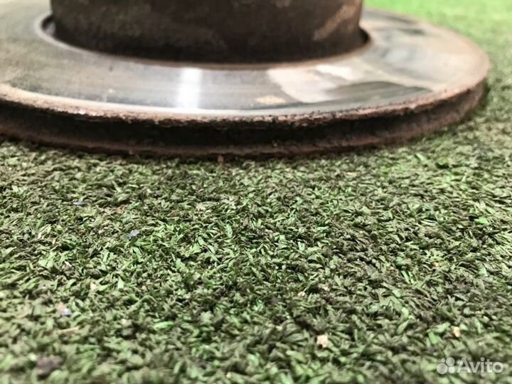 Тормозной диск передний Audi 80 B3 JN 1.8 1990