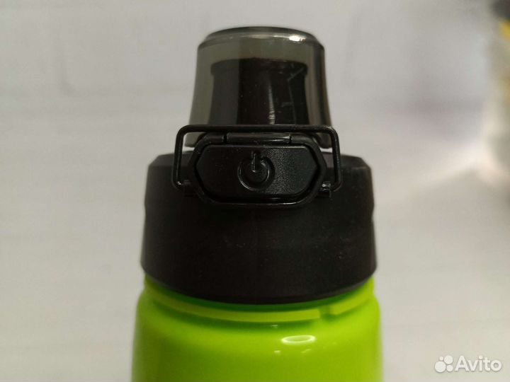 Спортивная бутылка