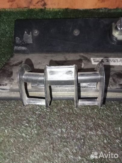 Крышка бардачка Ваз 21043 2103 2004