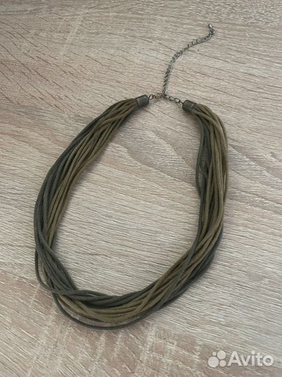 Украшение на шею