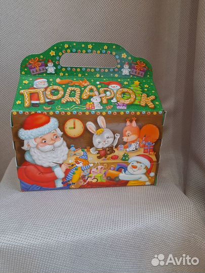 Коробка для новогодних подарков